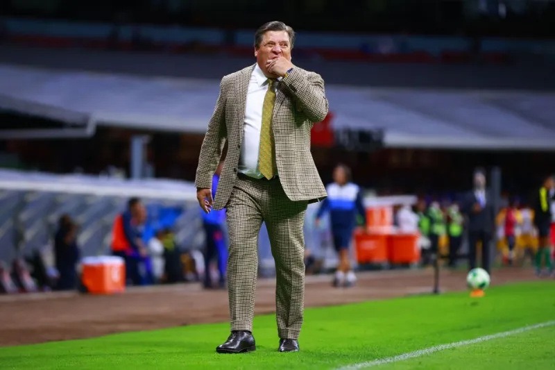 IMAGO7 Miguel Herrera en partido con Tigres