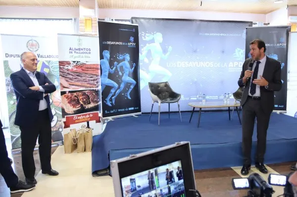 Javier Tebas en los desayunos de la Asociación de la Prensa Deportiva de Valladolid