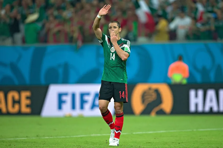 Chicharito Hernández en un partido de la Selección Mexicana