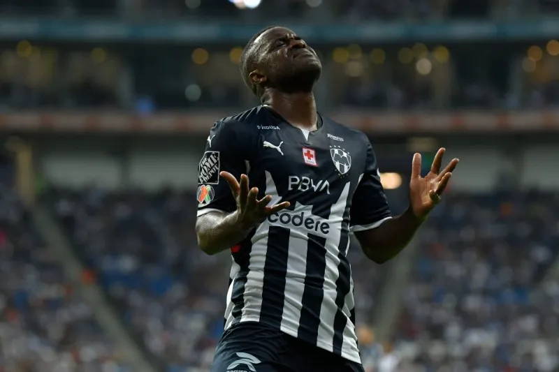 AP Joel Campbell en lamento en partido con Rayados