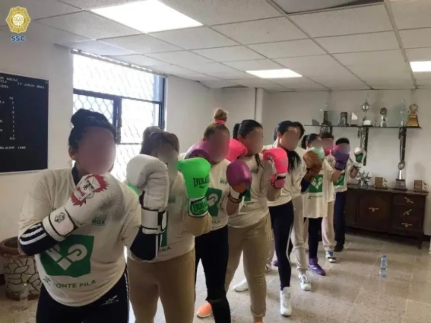 Reos en la clase de boxeo