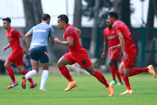 Camilo Sanvezzo regresa a la actividad durante la pretemporada del Toluca