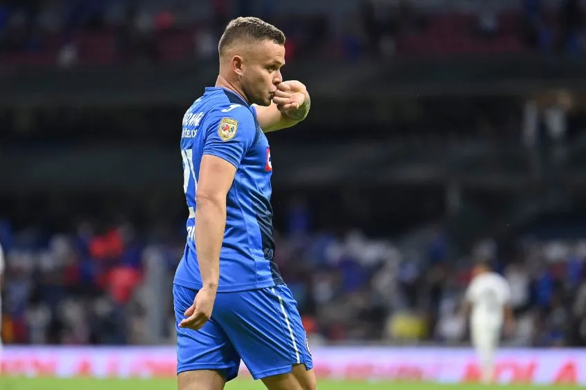 Cabecita Rodríguez festejando un gol