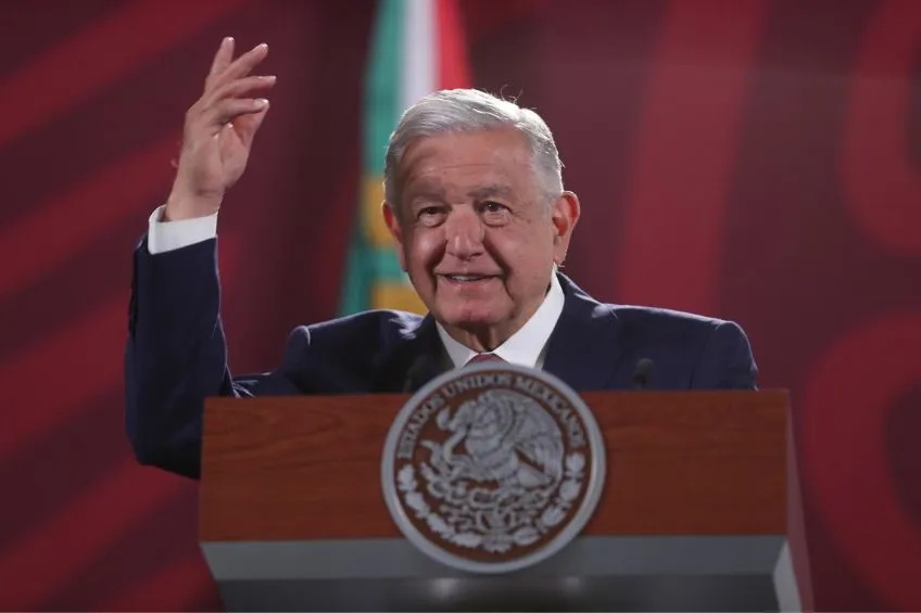 AMLO durante la mañanera