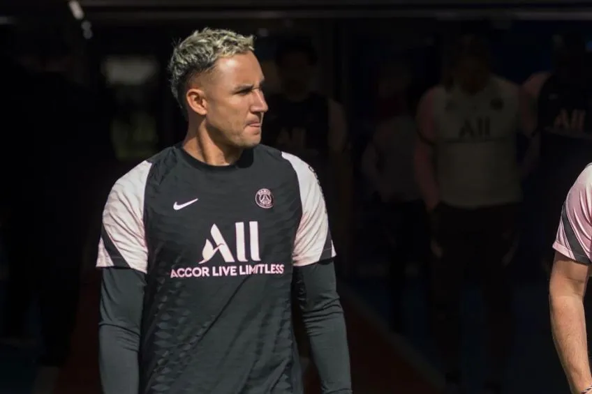 Keylor Navas entrenando con el PSG