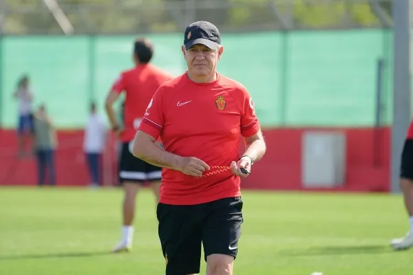 Javier Aguirre durante entrenamiento del Mallorca