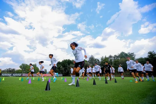Selección Mexicana Femenil durante entrenamiento