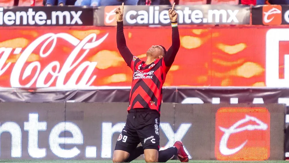 IMAGO7 Los Xolos cambiarían a Manotas al Atlas