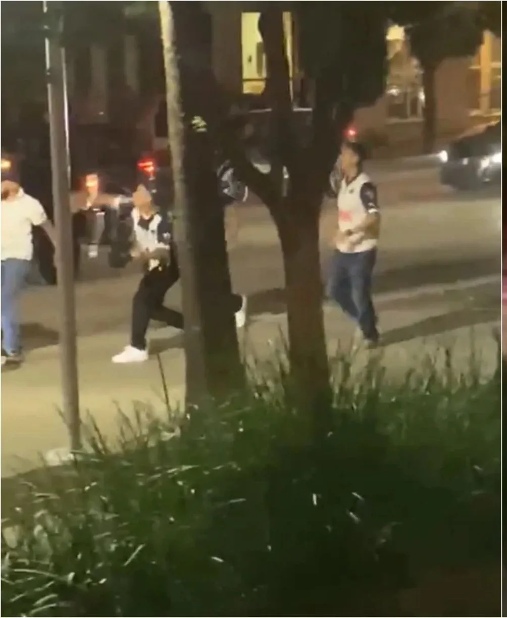 Los pseudoaficionados comenzaron a aventar cosas