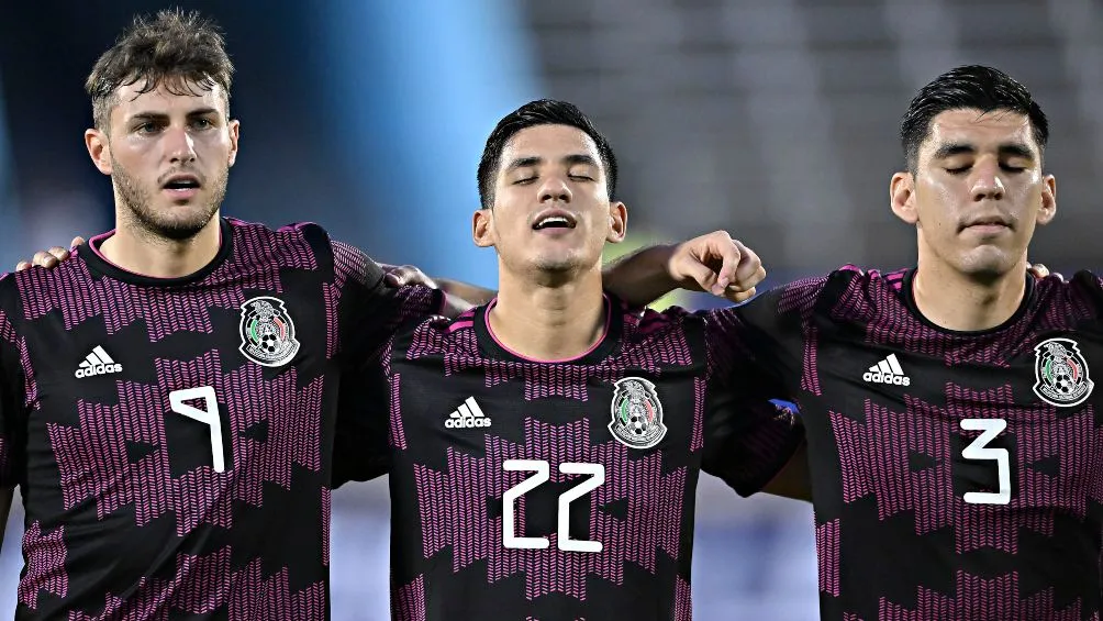Uriel Antuna con Selección Mexicana