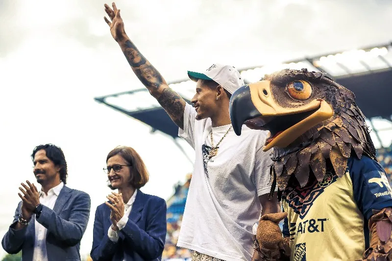 Juan Toscano en el PayPal Park