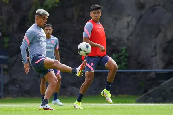 Emanuel Montejano entrena con el primer equipo de Pumas