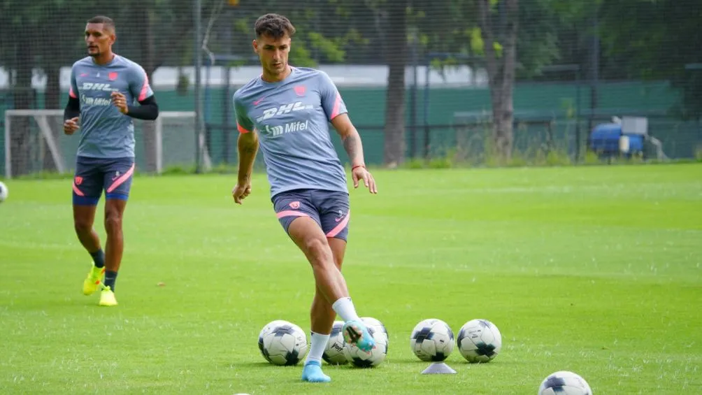 Juan Ignacio Dinenno, delantero de los Pumas