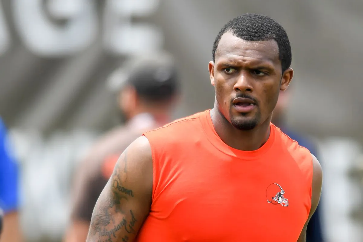 Deshaun Watson en entrenamiento con los Browns