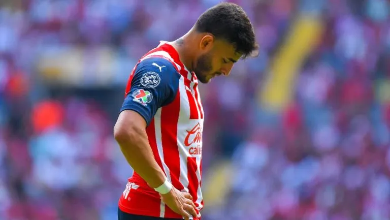 Alexis Vega se lamenta en juego de Chivas