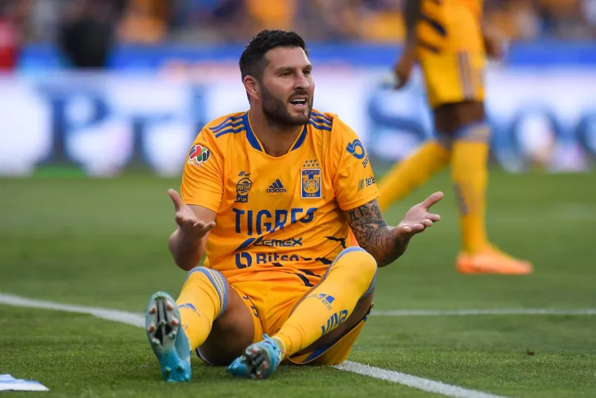 Gignac en un partido con Tigres