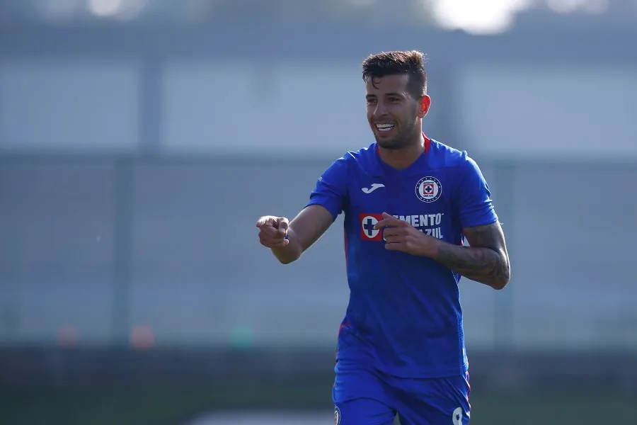 Pablo Ceppelini en un partido con Cruz Azul Sub 20