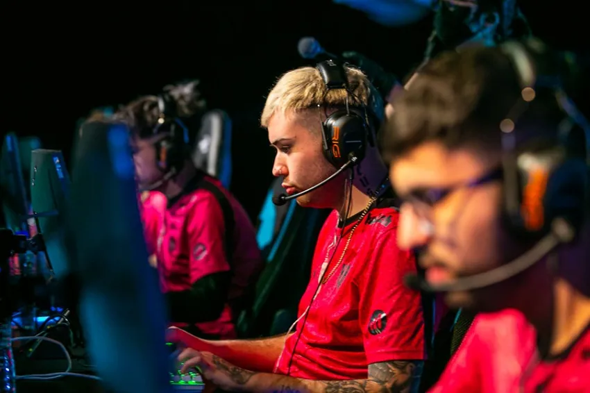 KRÜ Esports calificó al Masters