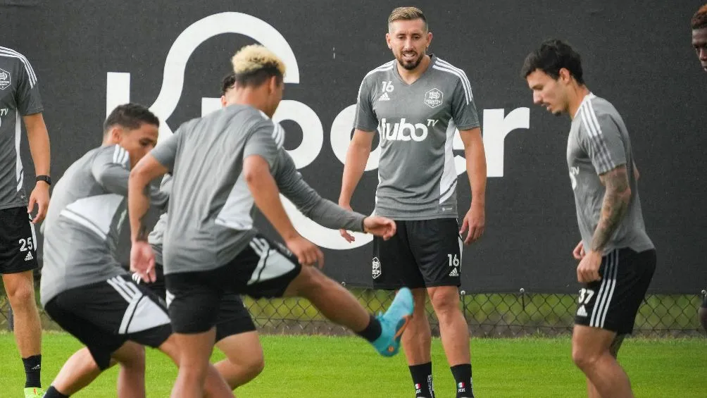 Héctor Herrera espera debutar pronto con Houston