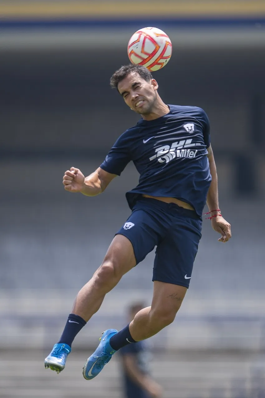 MEXSPORTS Adrián Aldrete en entrenamiento con Pumas