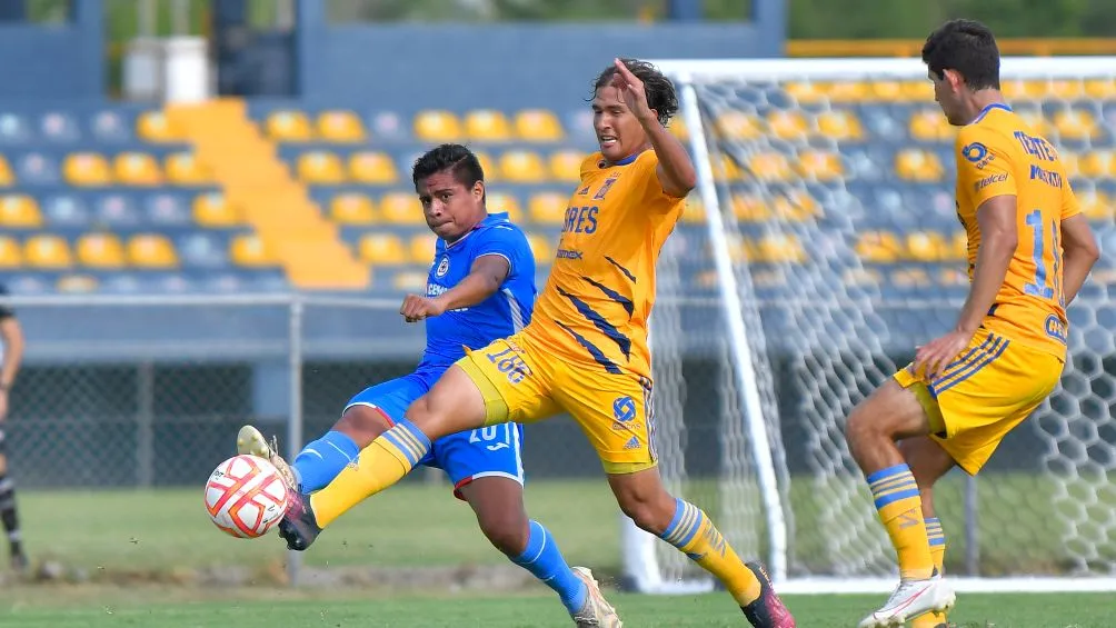 IMAGO7 Cruz Azul perdió un hombre y no pudo recuperarse