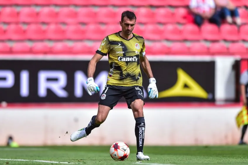 Marcelo Barovero durante un partido de Atlético San Luis