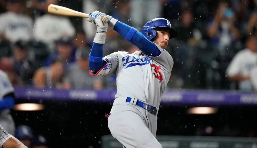 AP Cody Bellinger conecta cuadrangular