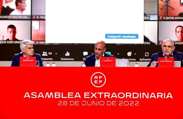 TWITTER @rfef Asamblea de la Real Federación Española de Futbol