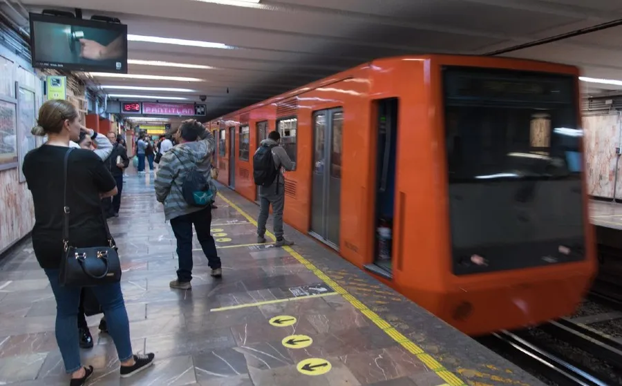 EFE Andén del Metro Balderas