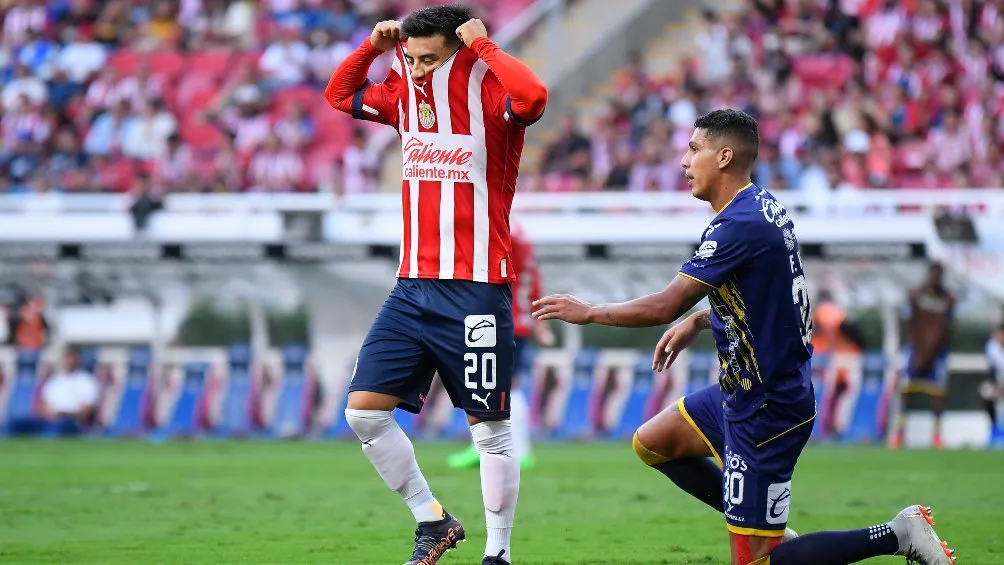IMAGO7 Fernando Beltrán en lamento con Chivas