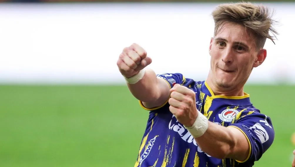 IMAGO7 Facundo Waller en festejo