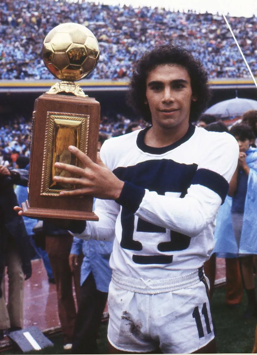 Hugo Sánchez tras un campeonato con Pumas