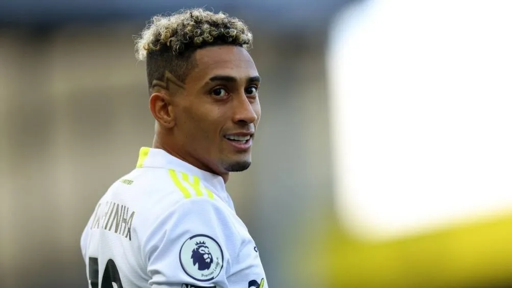 Raphinha durante un partido del Leeds United