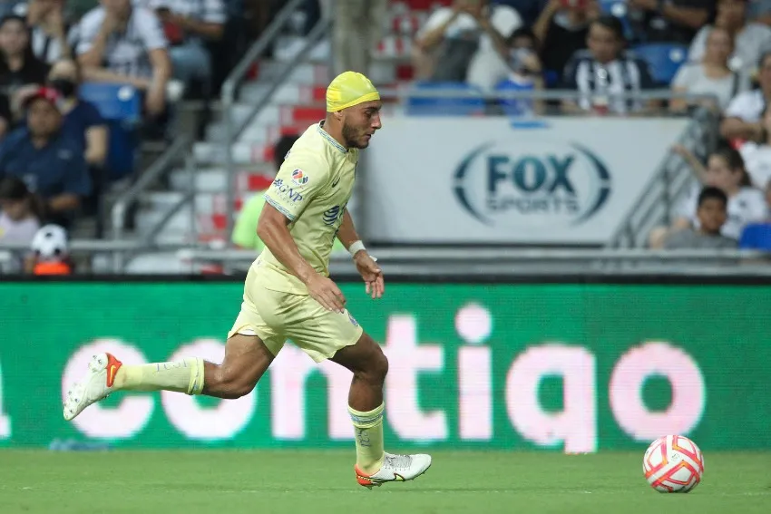 Cáceres en el partido vs Rayados