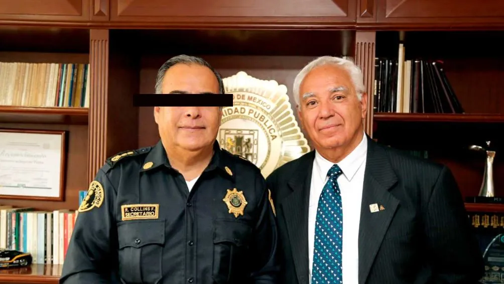 Raymundo Collins tiene &quot;ficha roja&quot; emitida por ser prófugo