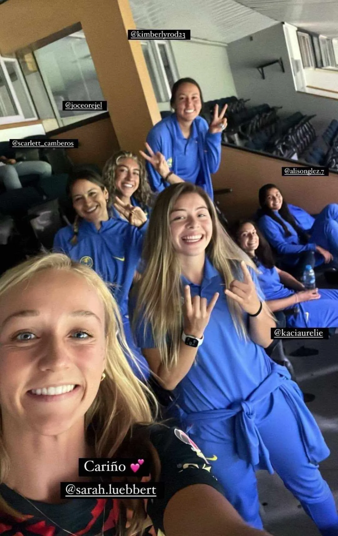 Sarah Luebbert en su visita al Estadio Azteca