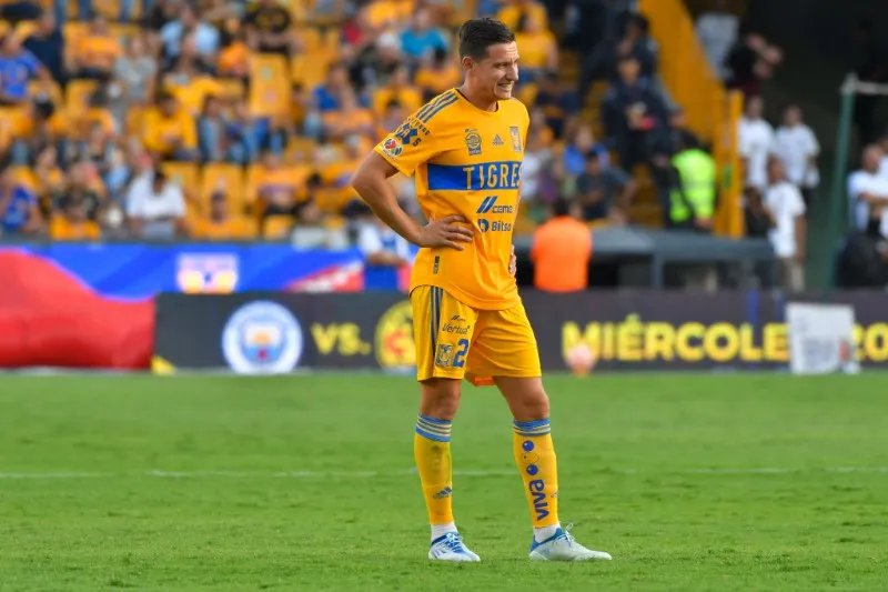 Florian Thauvin en partido con Tigres