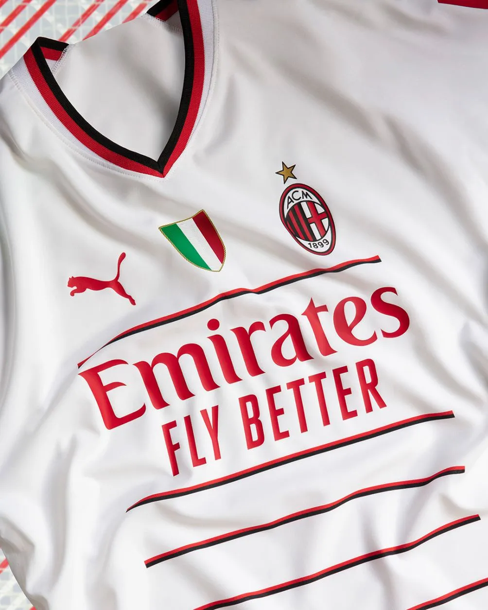 TWITTER | @ACMILAN Las líneas horizontales se muestran en la playera