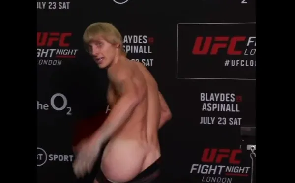 Paddy Pimblett durante ceremonia de pesaje