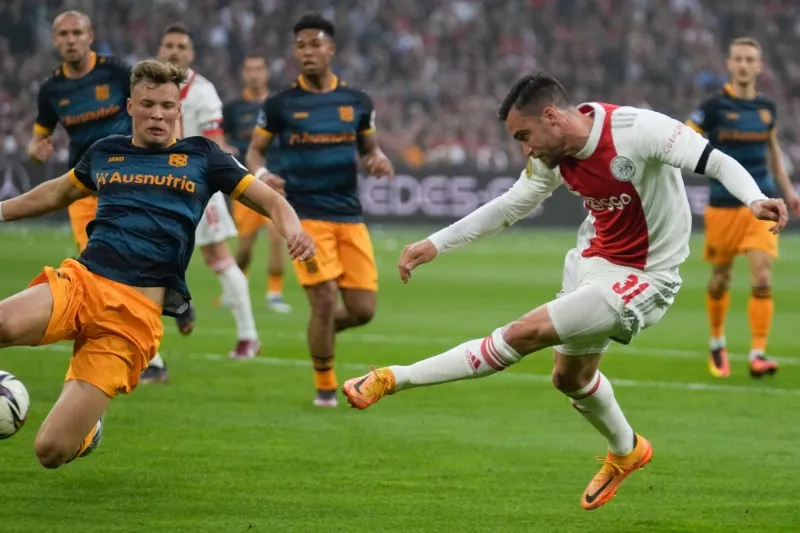 Nicolas Tagliafico jugando con el Ajax,