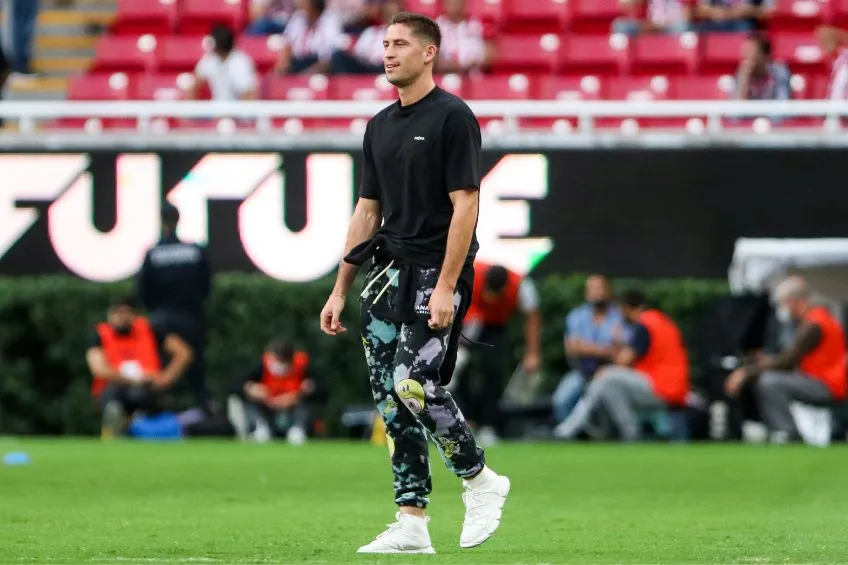 Santiago Ormeño tras un partido de Chivas
