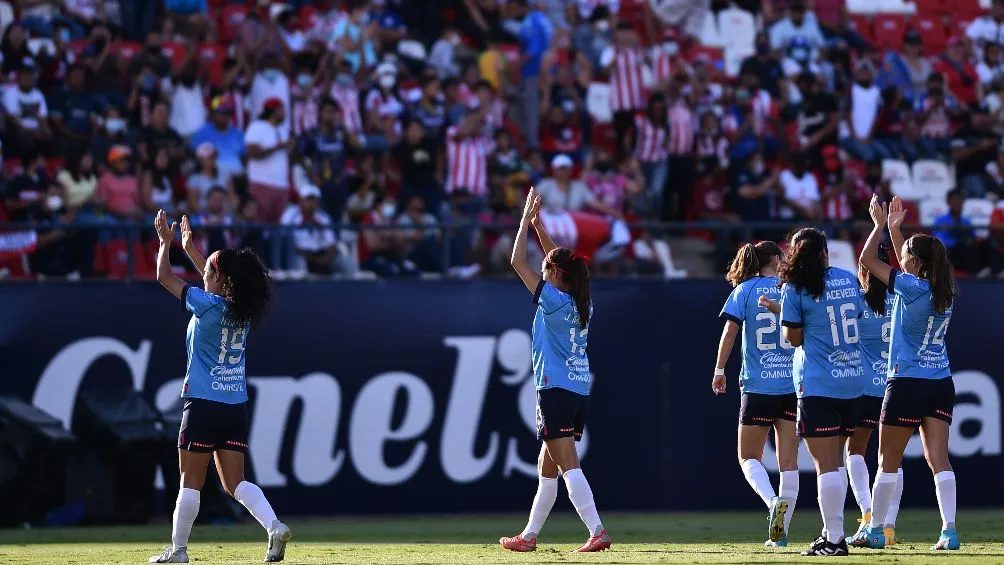 El Rebaño Sagrado mantiene su paso perfecto