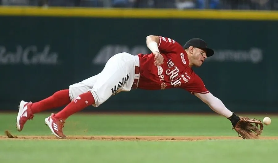 TWITTER @DiablosRojosMX Atrapada de Emmanuel Ávila en la antesala