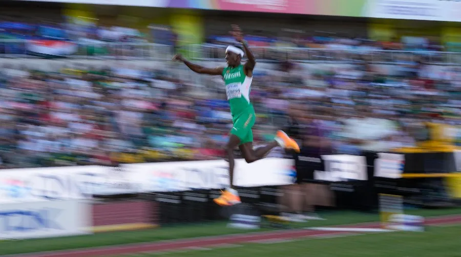 Pedro Pichardo en a final del salto triple