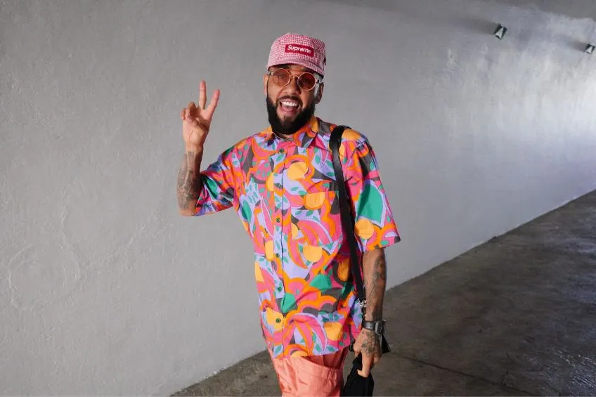 Dani Alves previo a un entrenamiento de Pumas