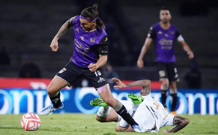 Benedetti supera a Alves en juego