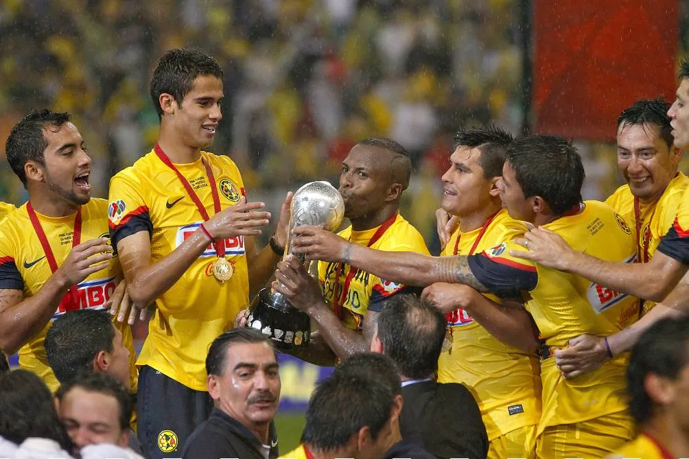 IMAGO7 Chucho Benítez se despidió del mundo como campeón