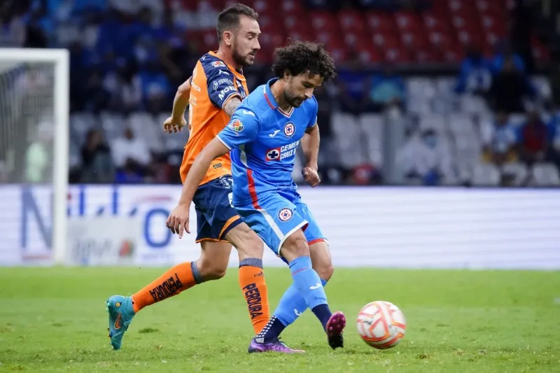 Ignacio Rivero jugando con Cruz Azul