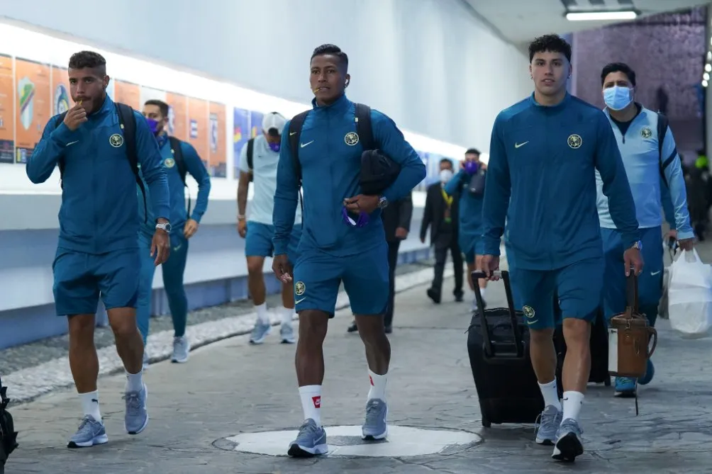 IMAGO7 Pedro Aquino y Jorge Sánchez arribando al Estadio Azteca