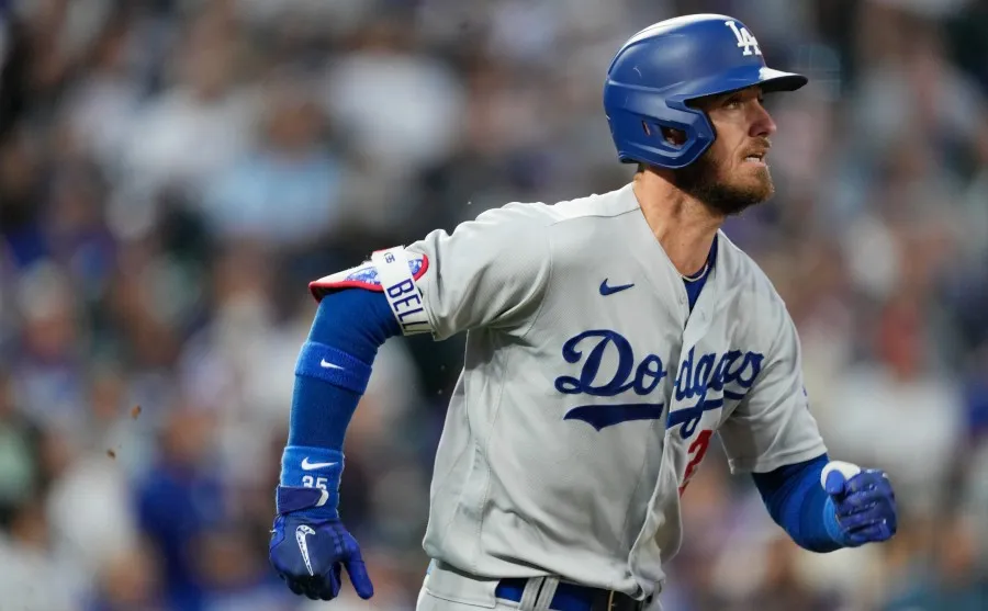 AP Cody Bellinger tras conectar imparable
